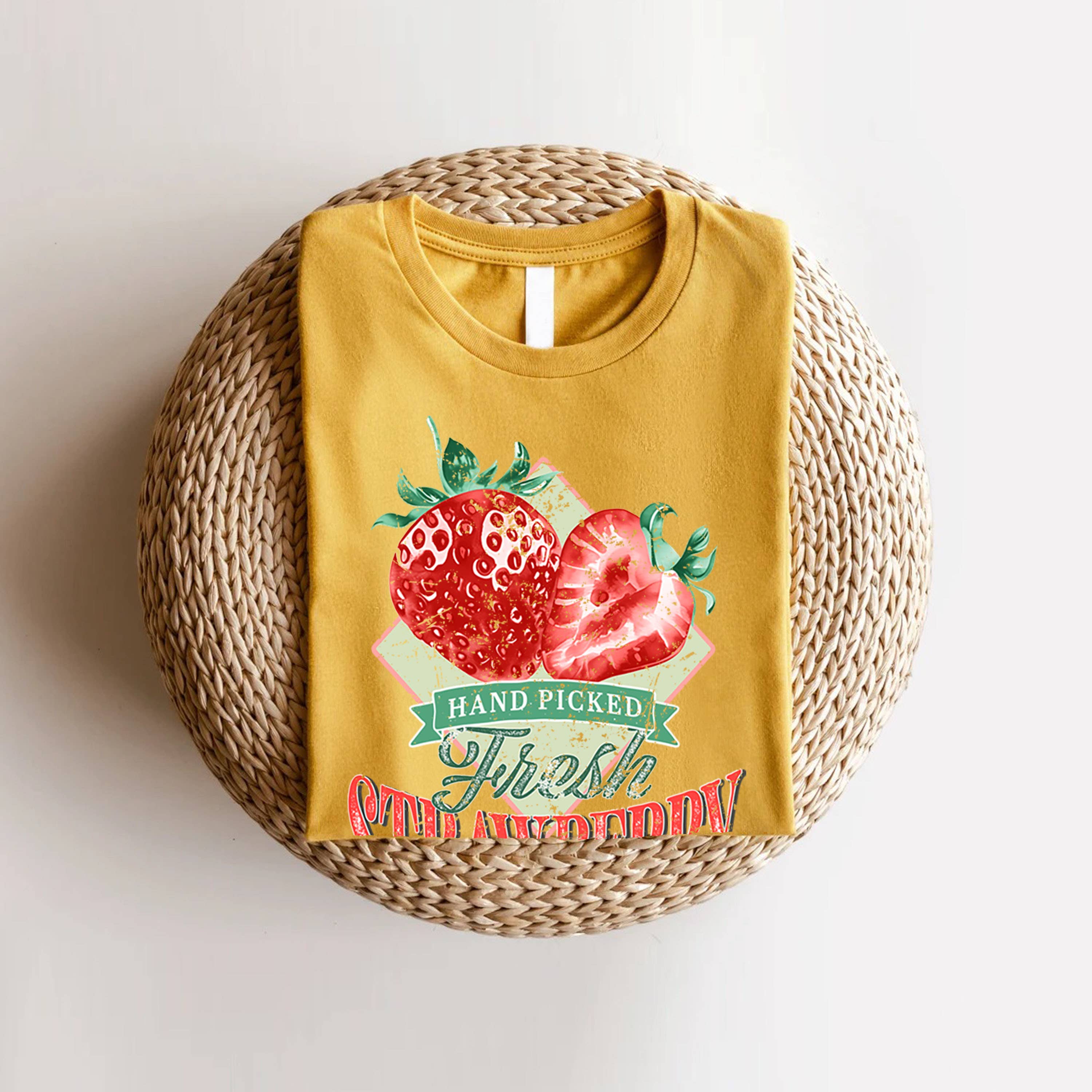 STARCHIS – wholesale Screen printed t-shirt – Women′s – STS-P6746 Strawberry Graphic t-shirt2