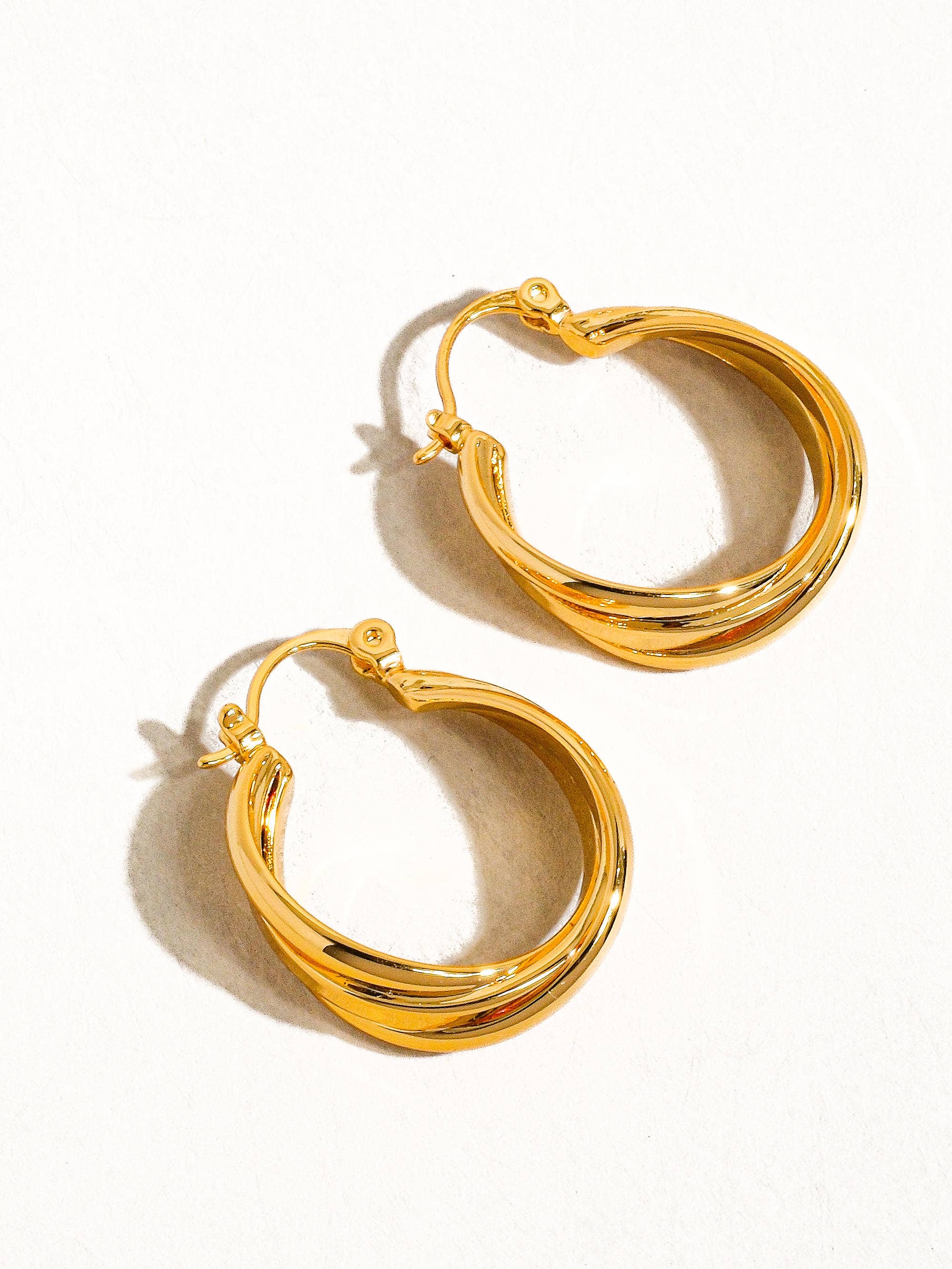 【HYERES LOR】22SS★ Essence 14K Raphine wide earring Designer fashion, Seoul-fully created | W Concept