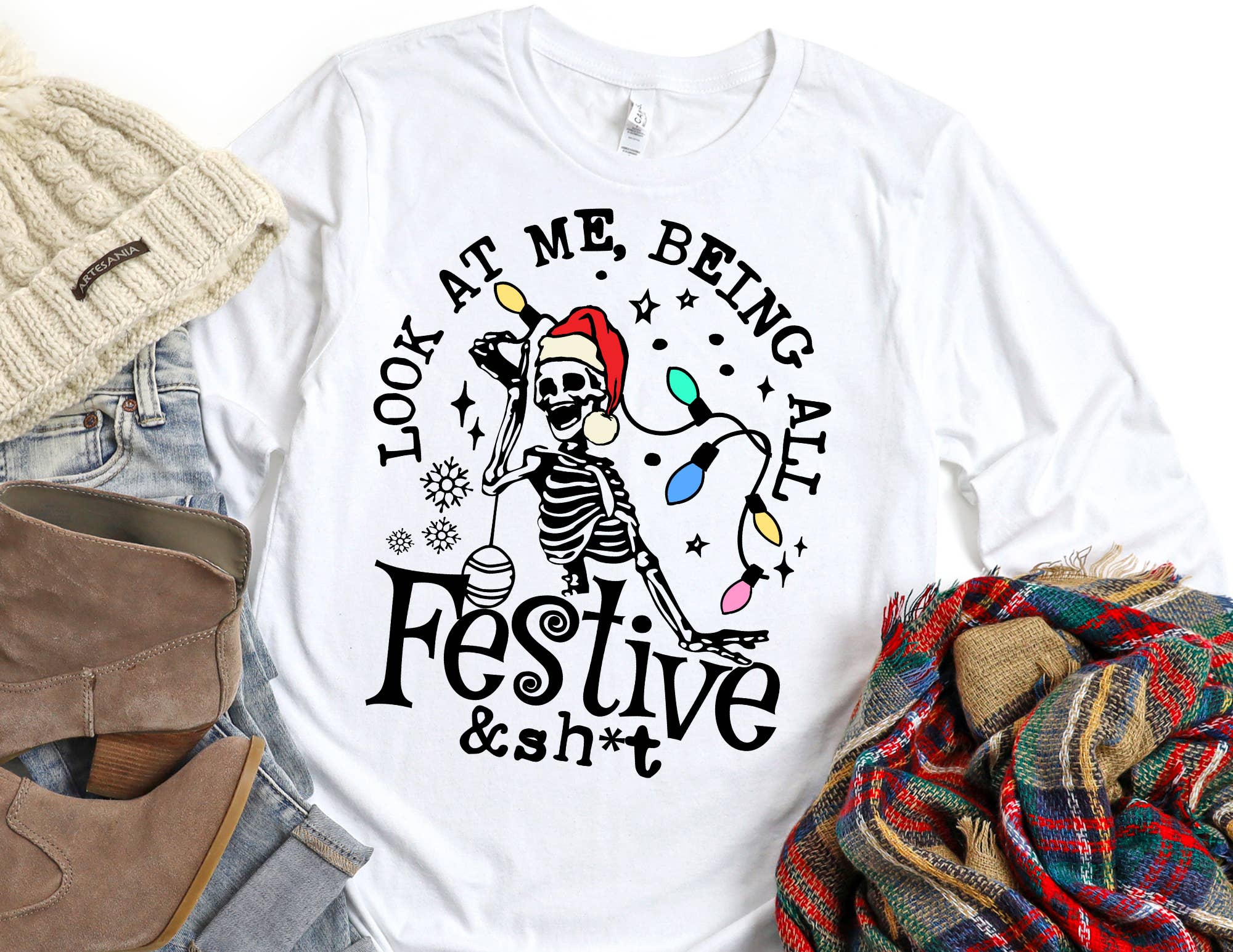 The Shirt Company – wholesale T-shirt (graphic) – women's – Look at me Being all Festive Long Sleeve Shirt - Christmas