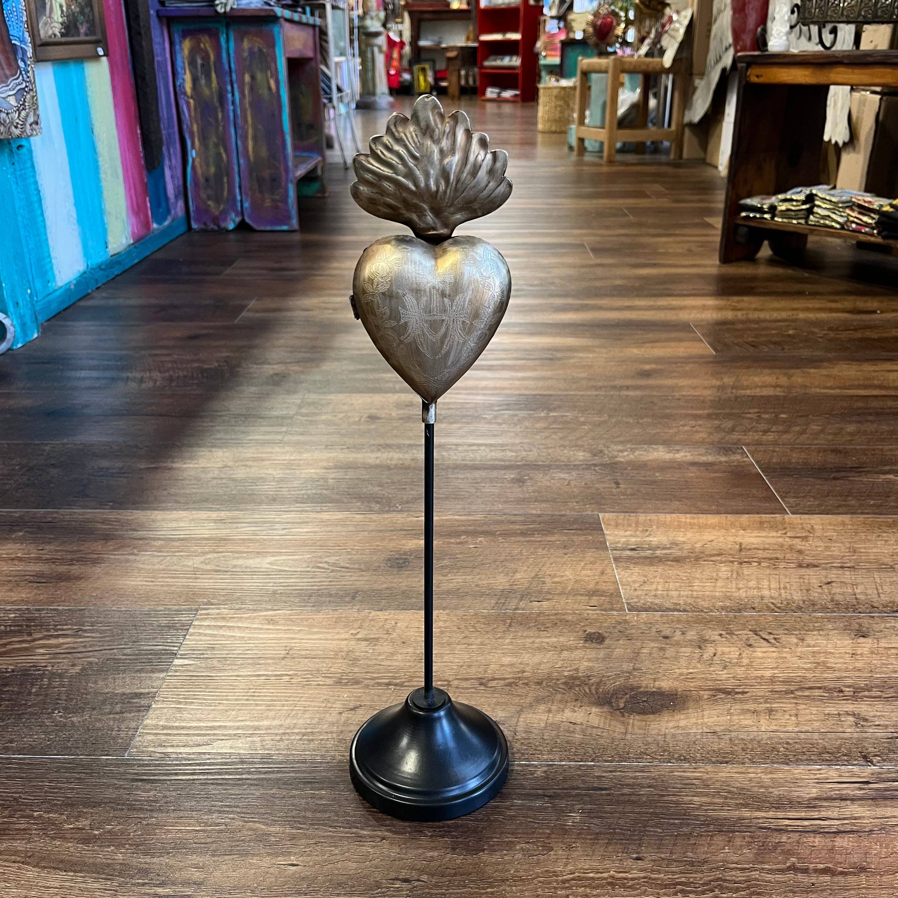 Love and Honor Jesus LLC – wholesale Decorative box – Standing Sacred Heart Box2