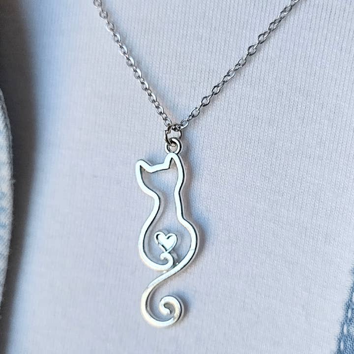 Sølv Hjerte Kat Halskæde, Dyr Halskæde for engroshandel hos Piccadilly Pendants