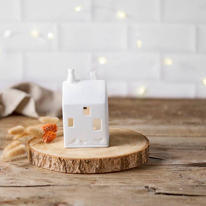 Räder - Wholesale Decorative Tabletop Object - Porcelain Stories Village House with Cat - 5.1"