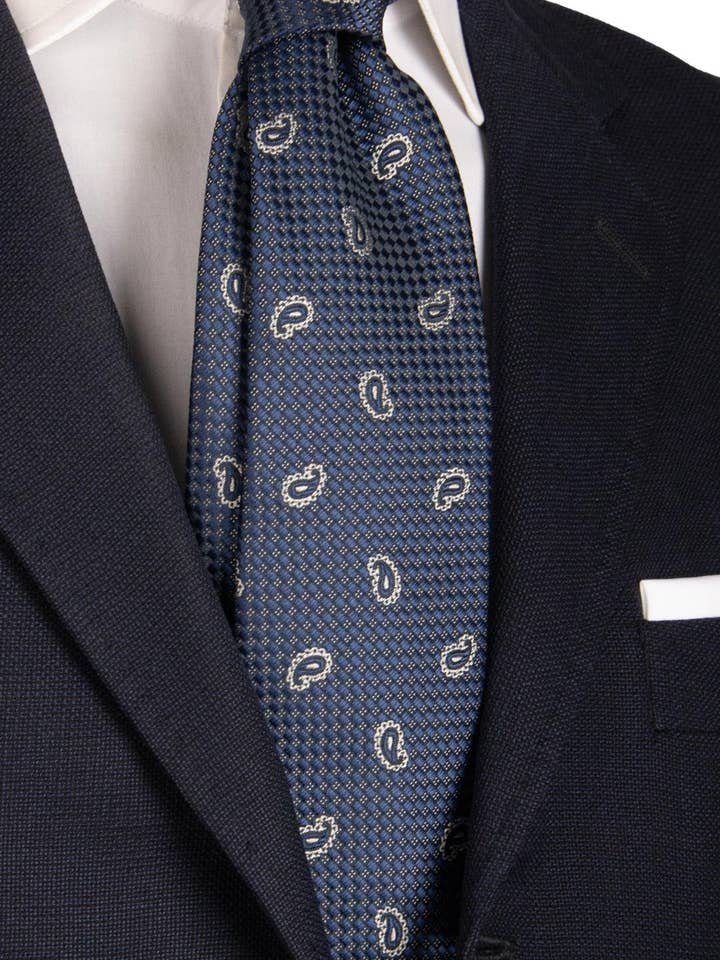 Ceremoniële Stropdas van Marineblauwe Zijde Paisley Ton-sur-Ton Zilvergrijs CY6598 voor wholesale door Graffeo Cravatte