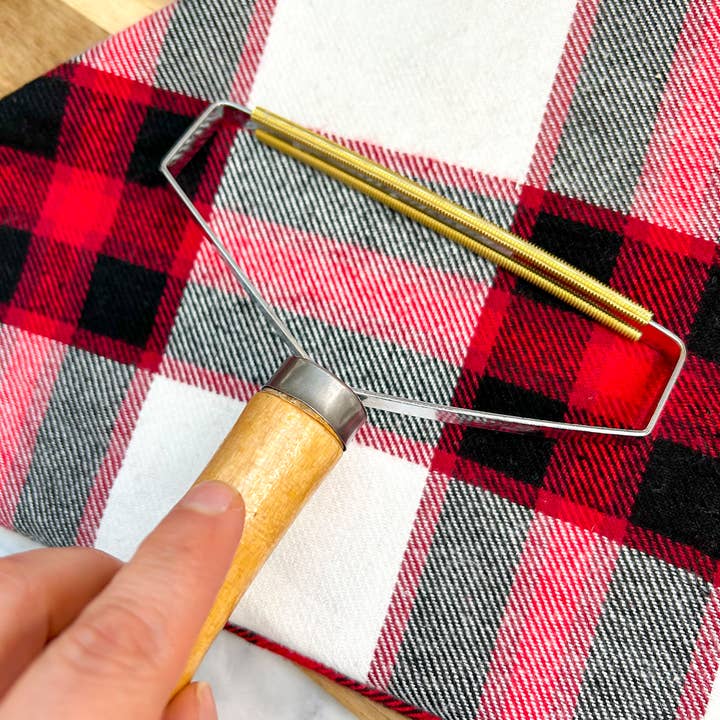 Elimina lanugine portatile | Spazzola per rimuovere i peli di animali domestici | Efficiente per la vendita all'ingrosso da parte di BLUE FEATHER BY PAT