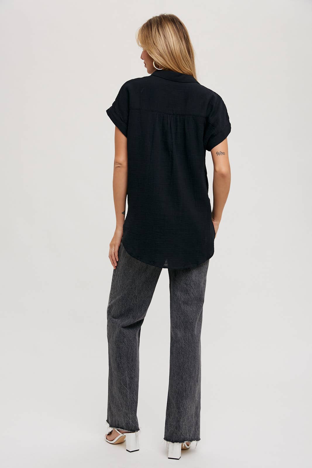 Bluivy – Großhandel Hemd mit Button-down-Kragen – Damen – Essentielles Baumwollhemd mit Knopfleiste40