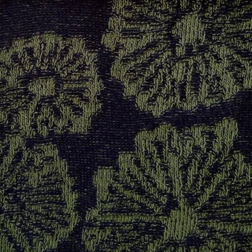 McKernan - Wholesale Scarf - Women's - Windrose – Large Wool Scarf with Plaited Floral Texture10