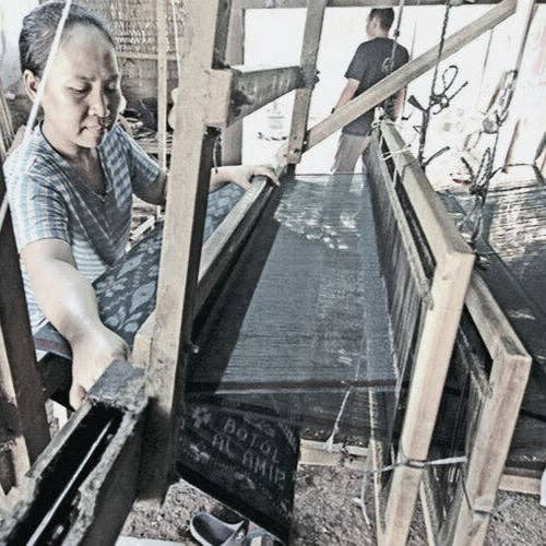 Kayu&Co. - Wholesale Throw blanket - Terracotta Dawn Handloom Blanket5