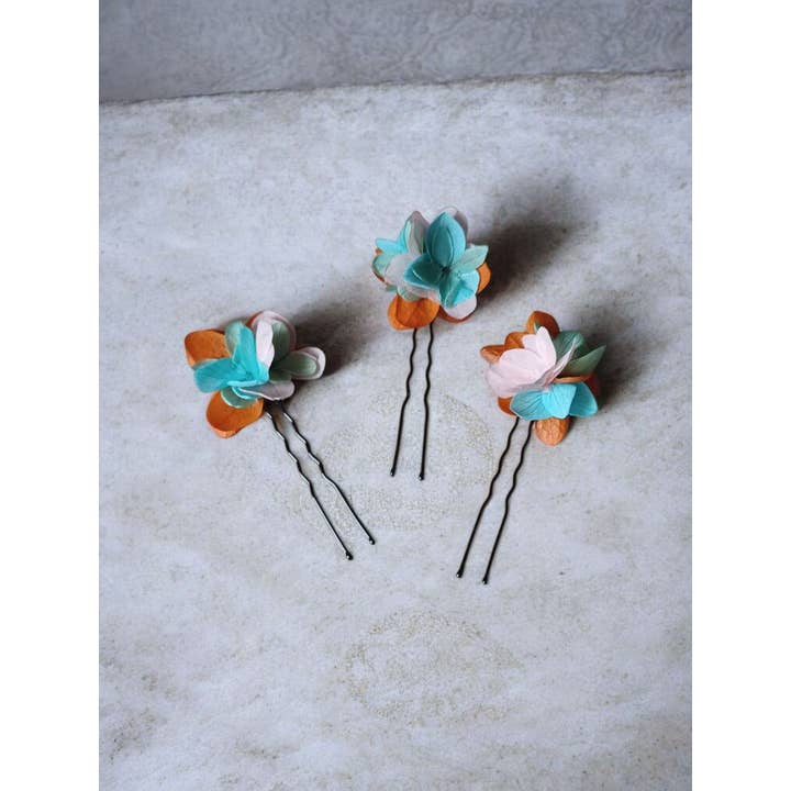 L'atelier du 6 - Wholesale Bobby Pin - Women's - Trio of colorful pins with stabilized natural flowers.3