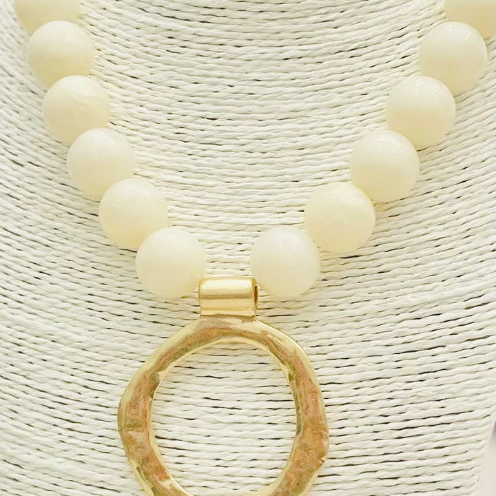 TWO FORTY TWO - Wholesale Pendant/Charm Necklace - PENDANT - Big Ball Necklace w/Pendant (ivory) NK6192