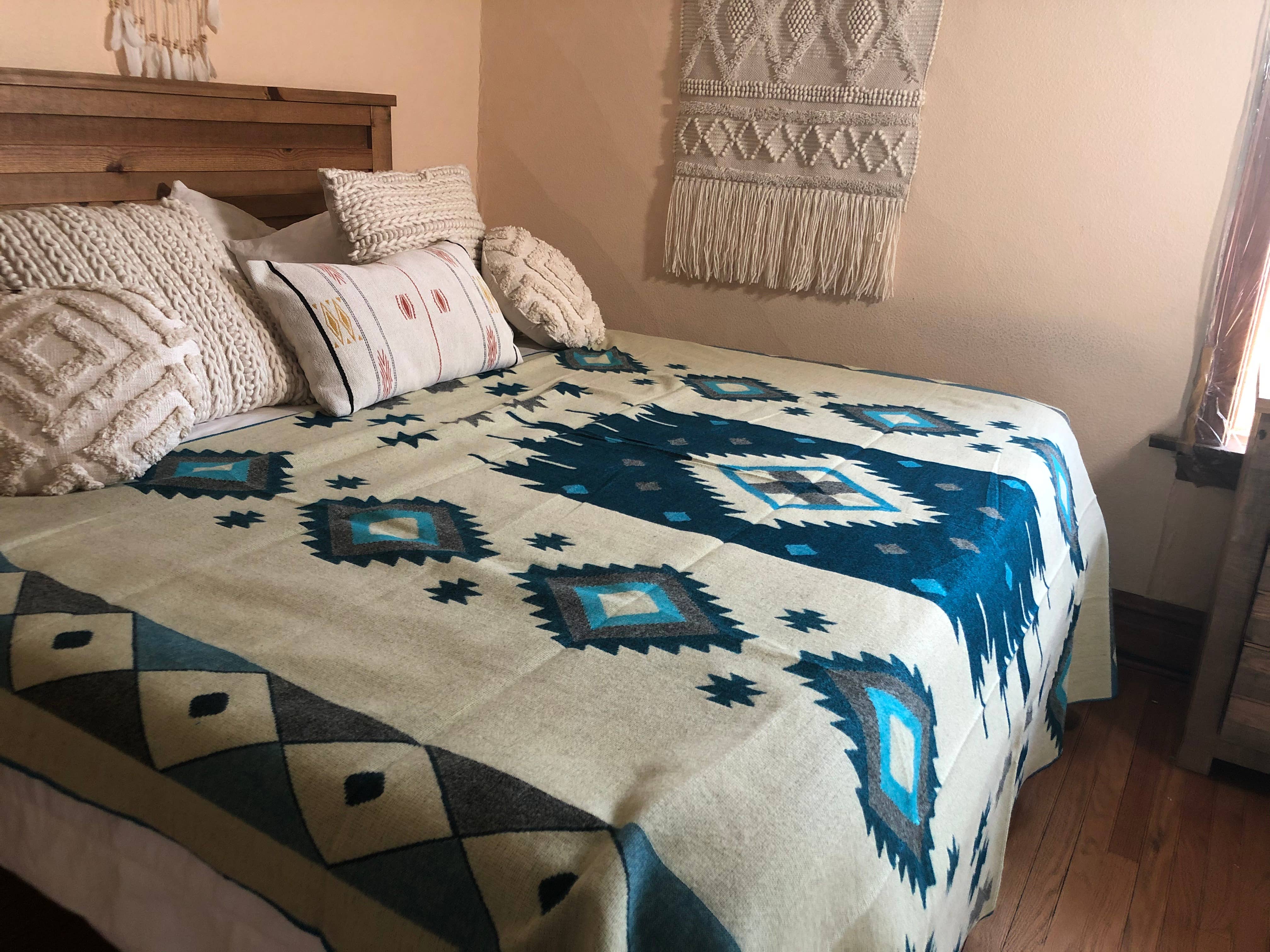 Alpaca market - Wholesale Bedding Blanket - Alpaca Blanket native style wholesale case7