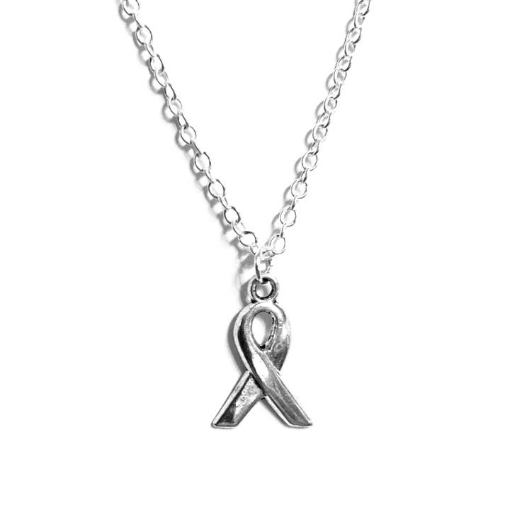 Collana con ciondolo a forma di nastro in argento, lunghezza 45,7 cm per la vendita all'ingrosso da parte di Broken Record Boutique