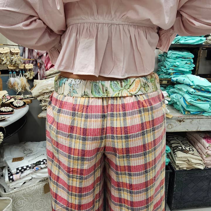 A Rare Bird Shop - Wholesale Button Down Shirt - Women's - Pink Cotton One Size Ruffle Shirt