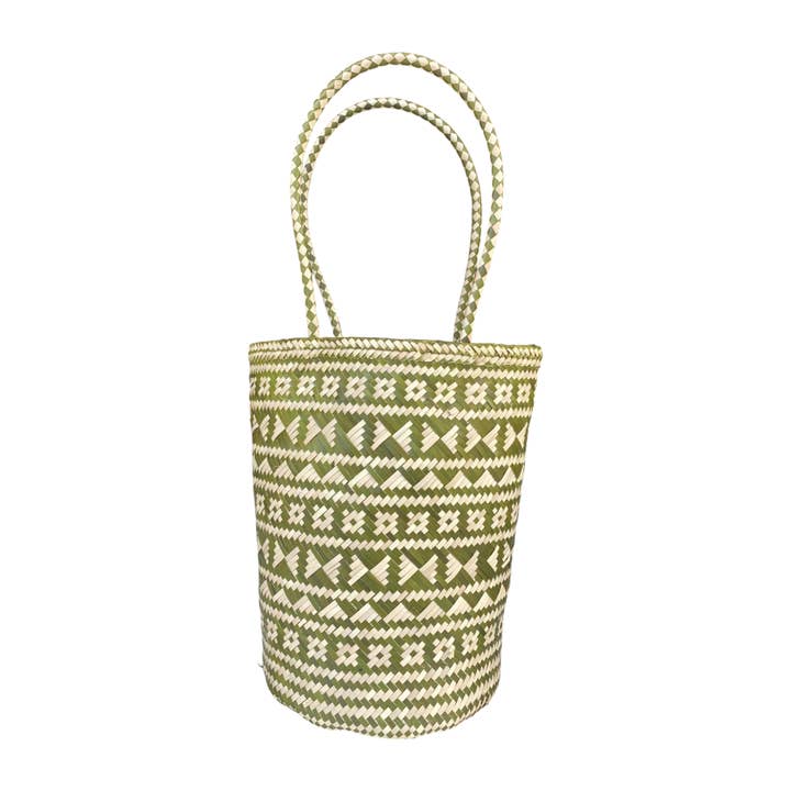 The Artisan and Company - Wholesale Tote bag – Women's - Palm Leaf Market Tote10