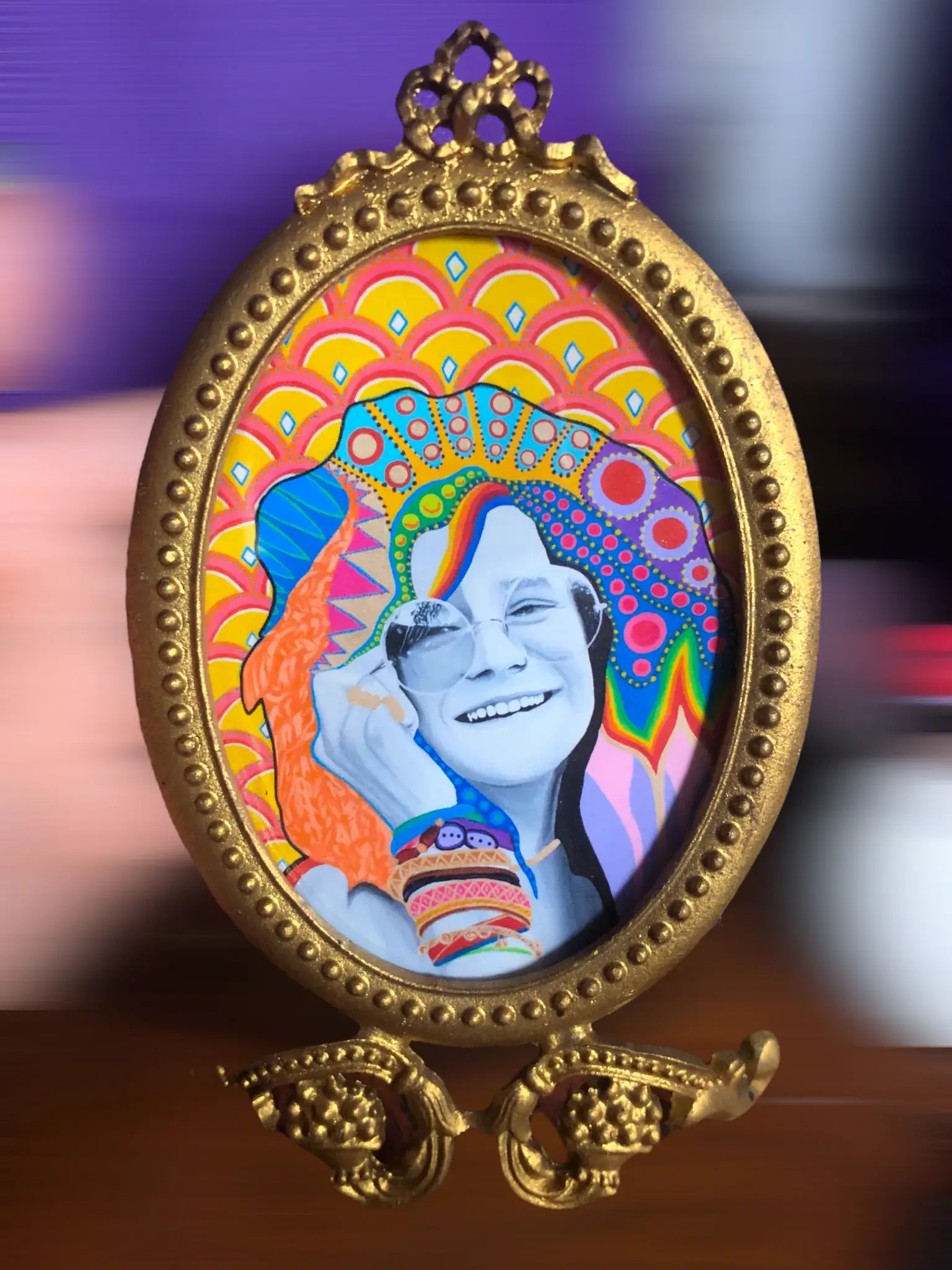 Somethingbadass – wholesale Picture frame – Baroque Oval Frame with Pop Art30