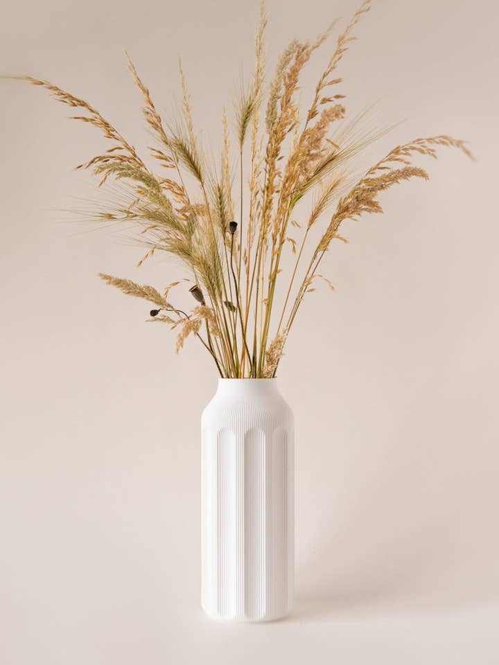 Lunga - 3D printed vase for dried flowers for wholesale by Grof Amsterdam