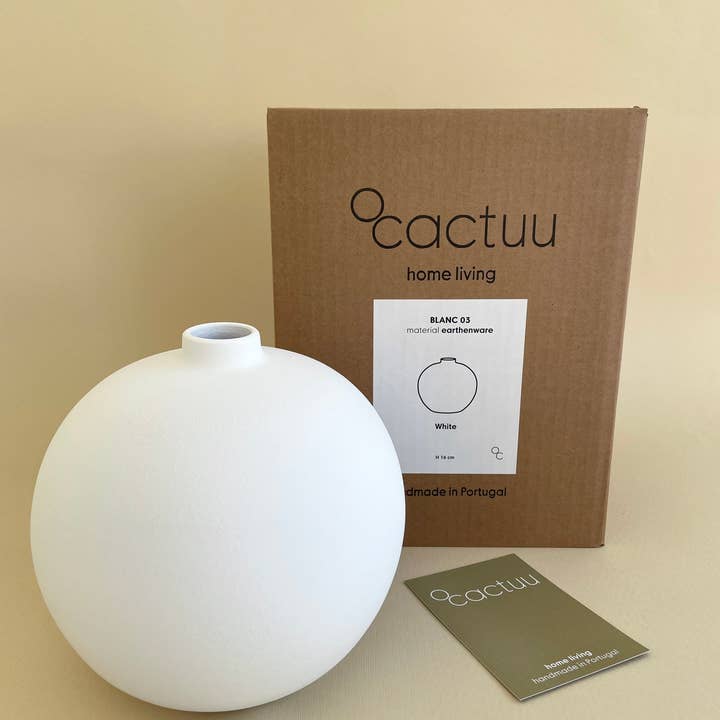 Blanc 03 - White vase - Minimalist home decor for wholesale on Faire4