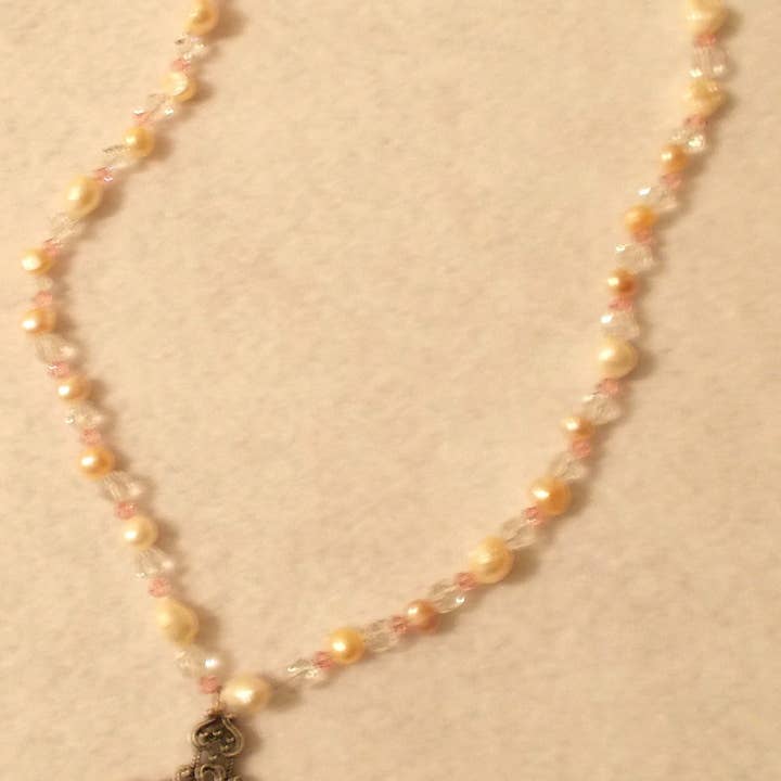 Kristall och pärla Cross Halsband för wholesale av Amy's Handmade Gifts