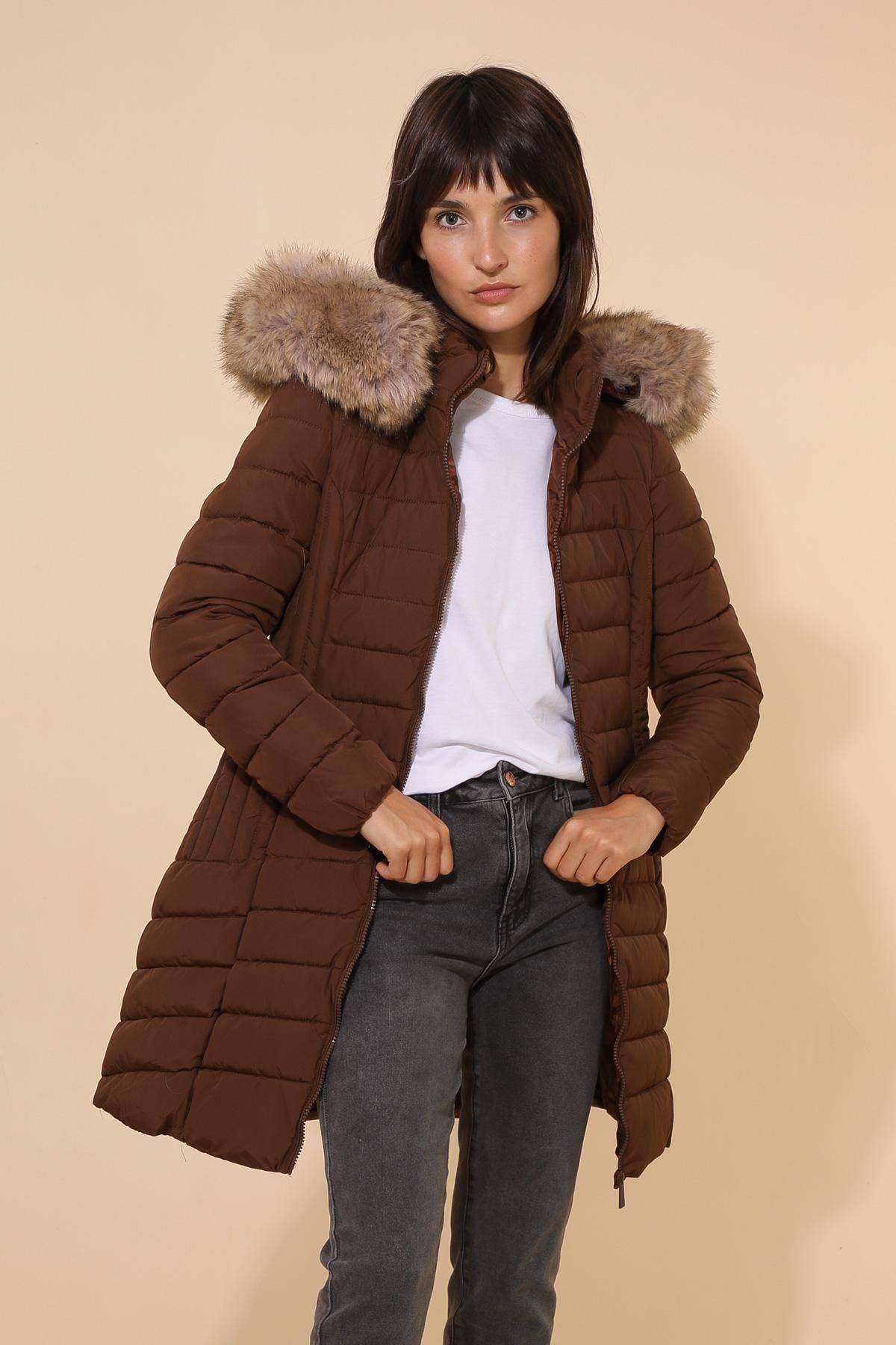 Attrait Paris - Wholesale Puffer Jacket - Women's - Long quilted down jacket with fur on hood4