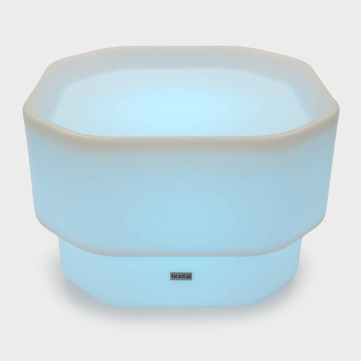 Table Tuff Mini Éclat Découverte pour la vente par Commotion (Europe) BV