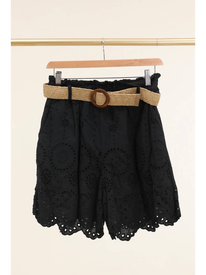 LÉA & LUC - Wholesale Shorts - Women's - Broderie anglaise shorts in 100% cotton REF. 250247