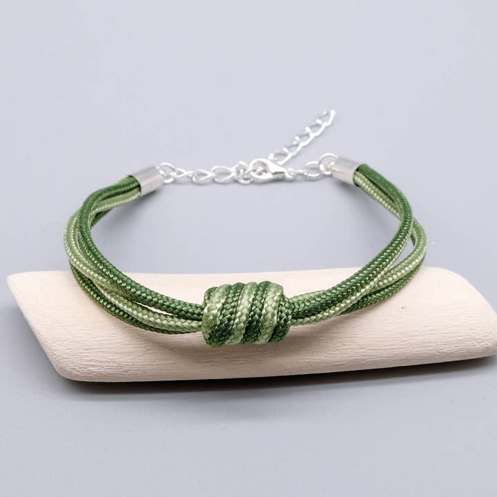 Paracord-armband met groene gradiënt spiraalknoop voor wholesale door La Fabrique du Noeud