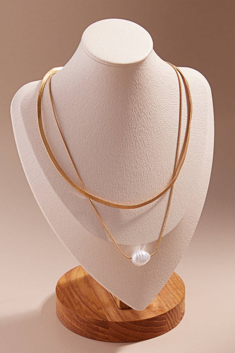 Organic Vintage Pearl With Metal Chain Necklace for wholesale on Faire1