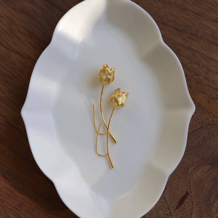 LanLivia - Wholesale Dangle Earrings - Unique Tulip Flower Design Longline Drop Earrings9