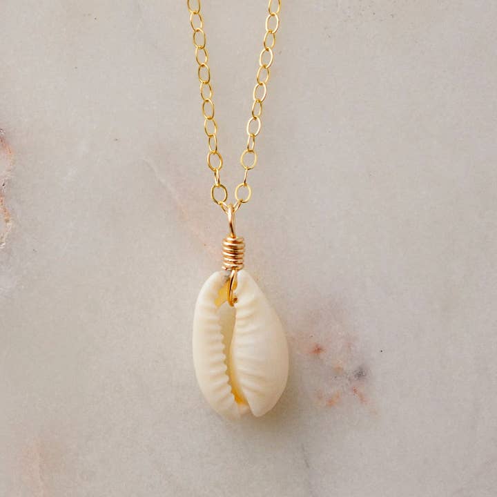 Collar de concha de cowrie blanca para venta al por mayor de GEMNIA