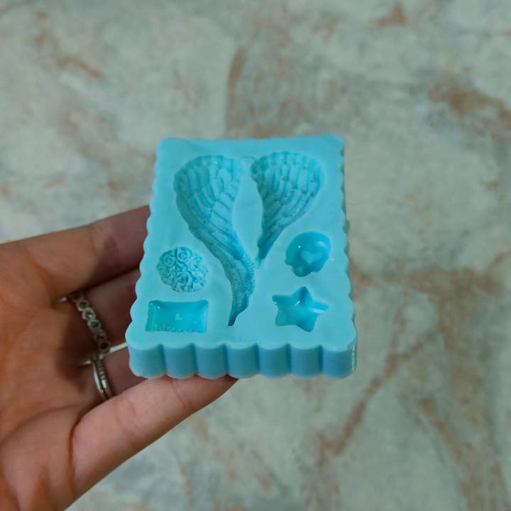 Serena Creazione di Serena Stampone - Wholesale DIY Craft Kit - Angel Wing Mold 4x7cm in silicone for resin, wax, and plaster6