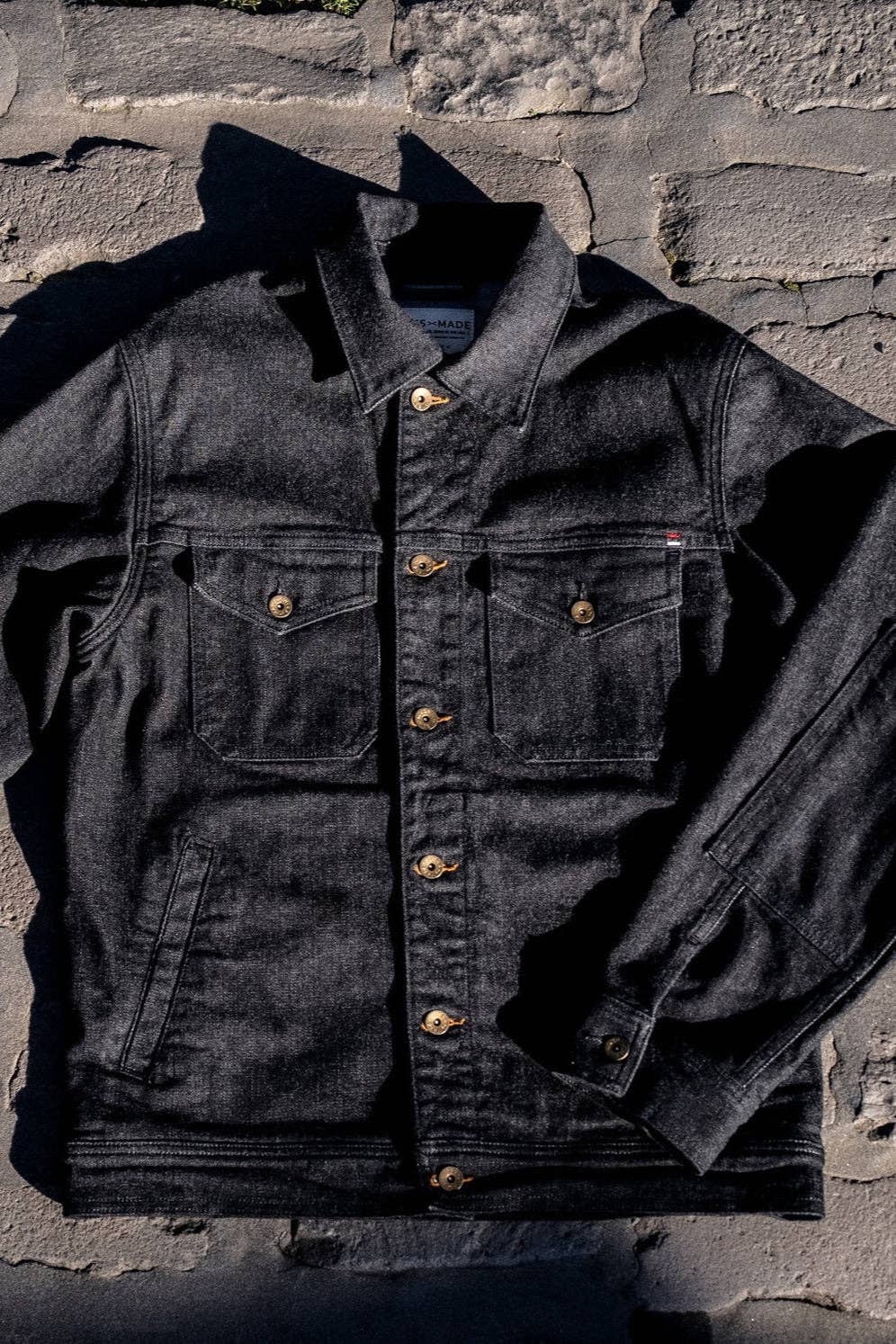 Schwarzer Stein Artcher Jacke | 14oz Broken Twill Denim für den Großhandel auf Faire7