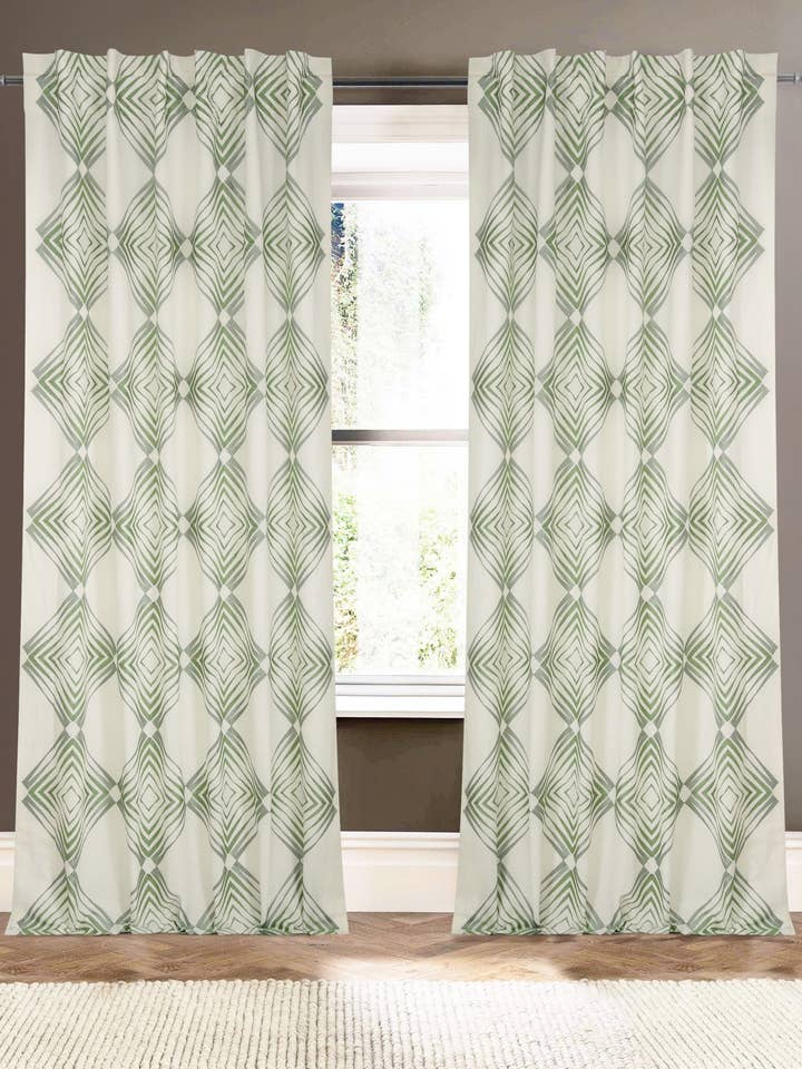 Explorez le rideau en mélange de lin et coton ivoire 108" pour la vente par Creative Threads, Inc.