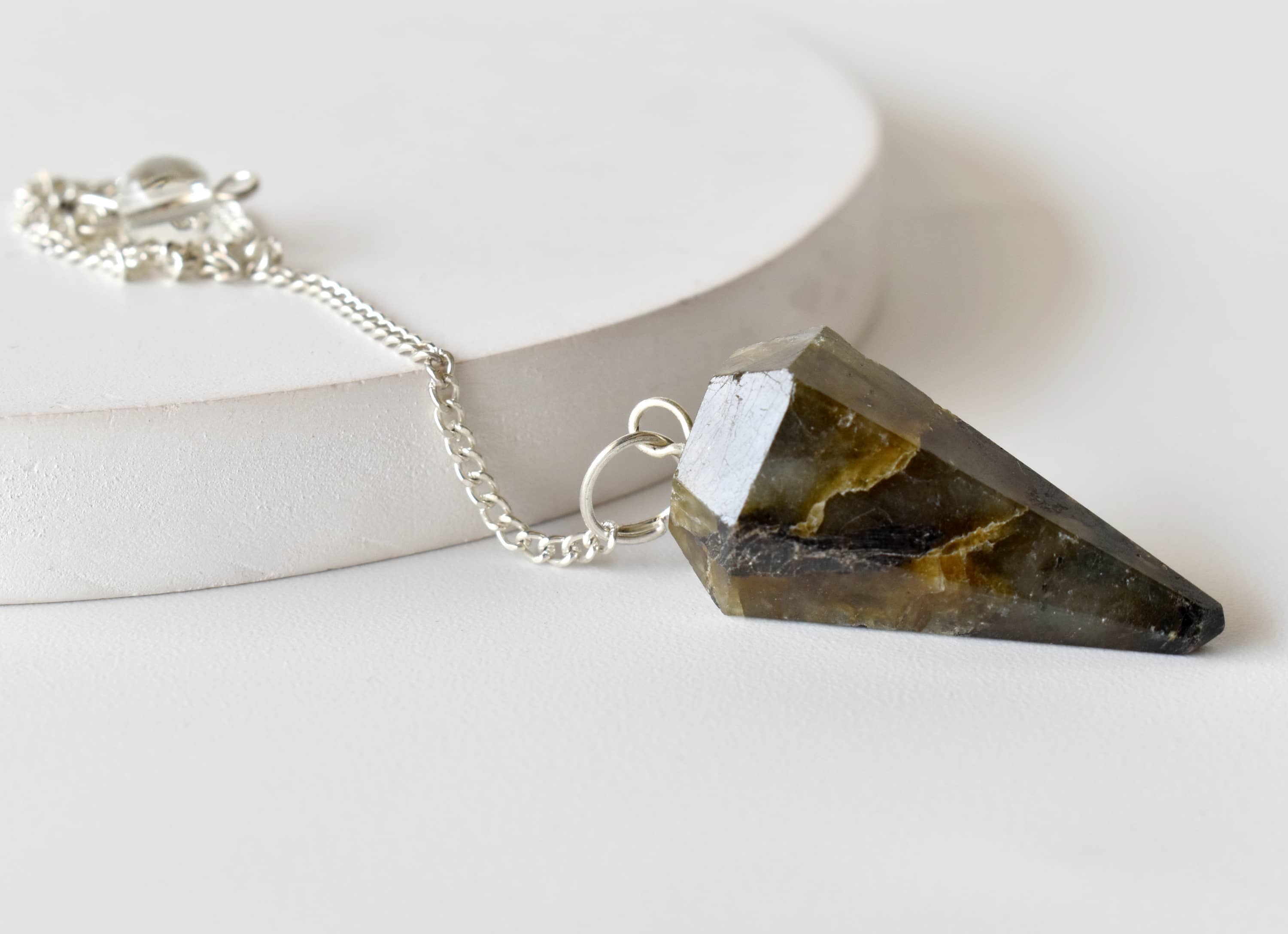 Soothing Crystals - Wholesale Spiritual Stone/Crystal - Dowsing Pendulum | Labradorite | Faceted | Crystal Pendulum4
