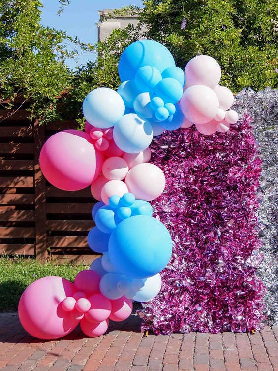 Cenário de Fundo com Franja para Revelação de Género em Trio por atacado de Oh My Darling Party Co