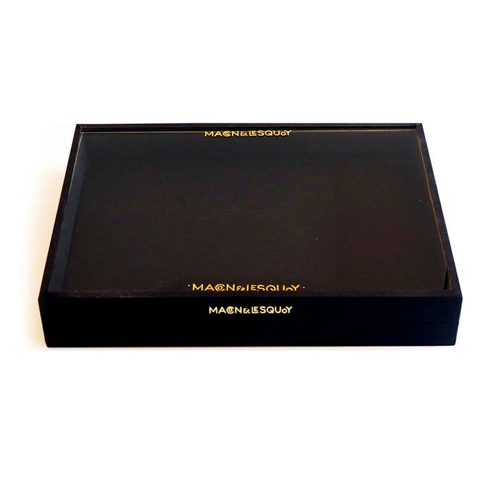 Large display case for wholesale by Macon & Lesquoy