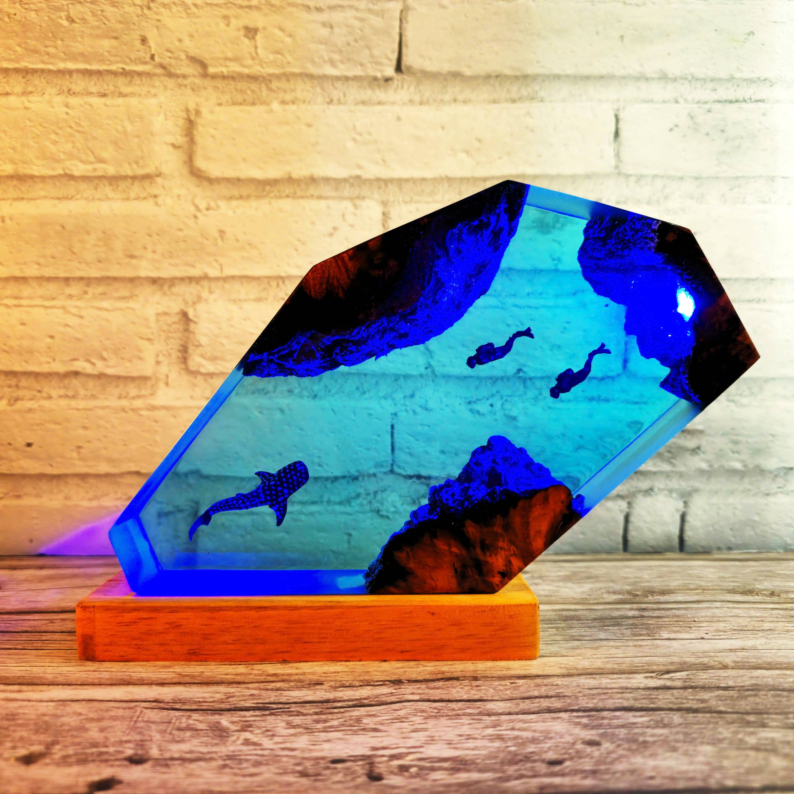 Merchemy - Wholesale Night Light - Whale Shark Scuba Divers Epoxy Resin Night Light Ocean Diver3