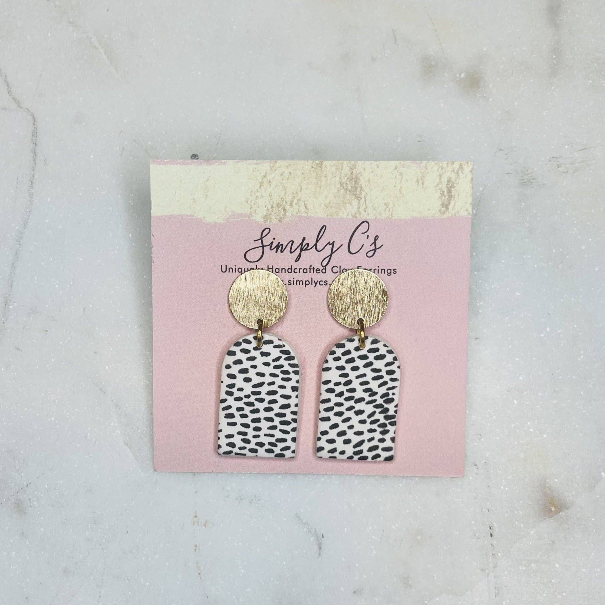 Simply C&#x27;s - Wholesale Knopjes/oorstekers - Gouden stip - Oorbellen van polymeerklei1