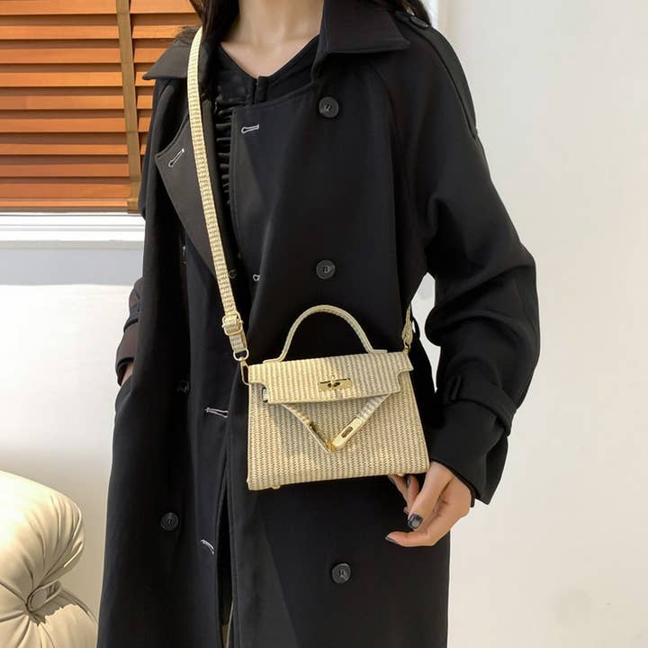 ACCITY - Wholesale Messenger Bag - Women's - NICHE FASHION RETRO MESSENGER BAG_CWAB32957