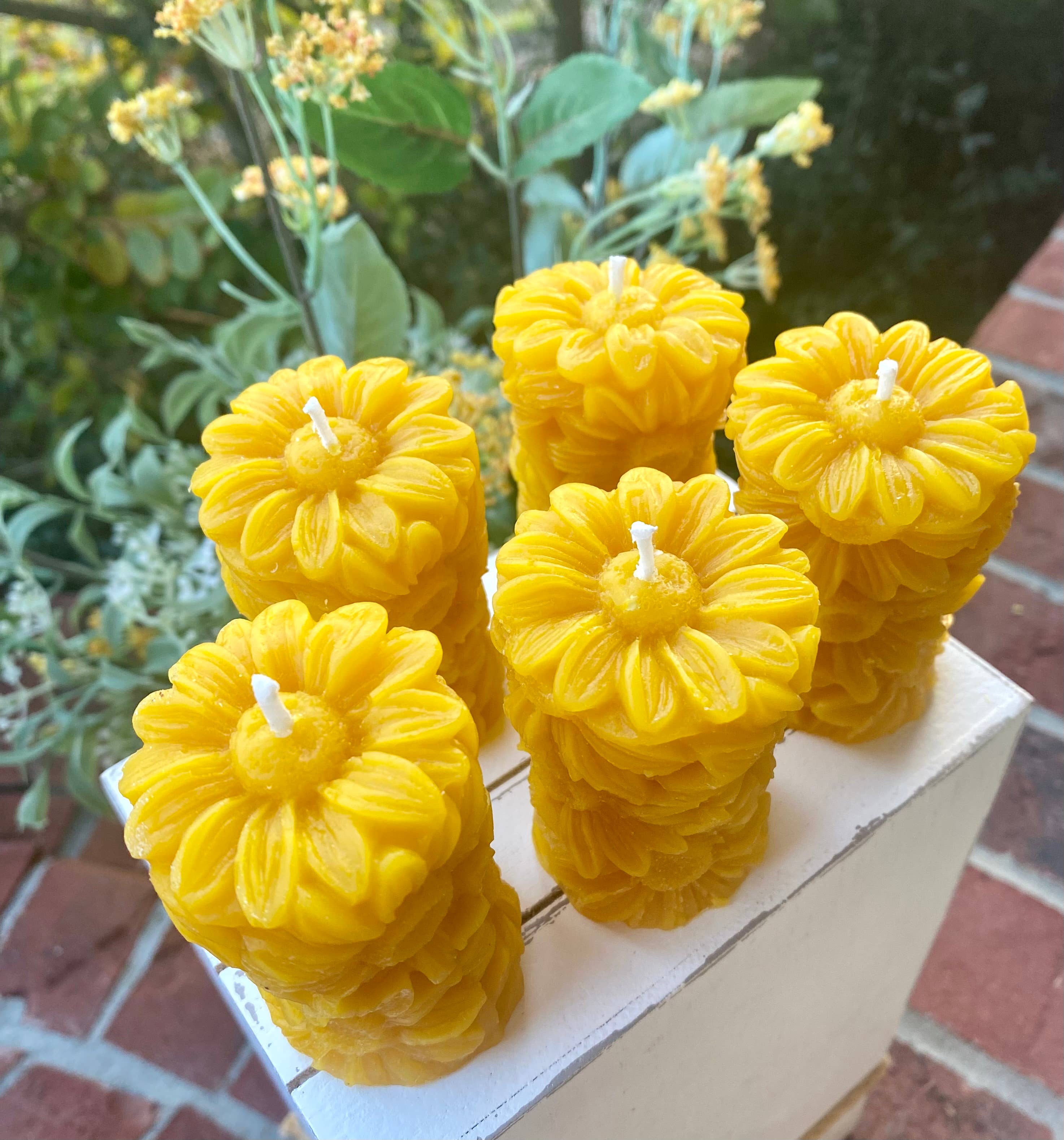 Thy Will Bee Done Apiary - Wholesale Grappige kaars - Zonnebloem bijenwas kaars1