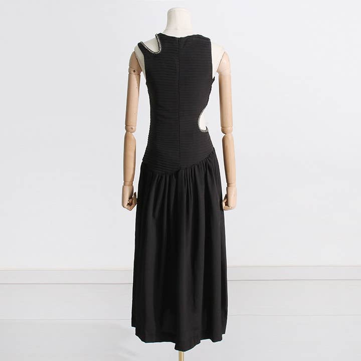 Productseeker - Wholesale Dress - Women's - DR0137 Spring Elegance: Slim, Pleated Sleeveless Dress10