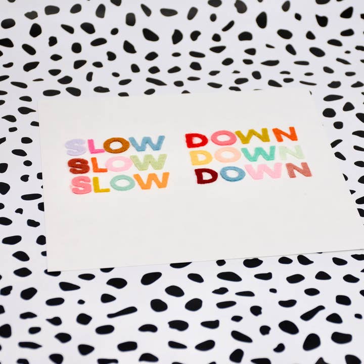 Sakta ner filtbokstäver för wholesale av Rachael Mayer Art