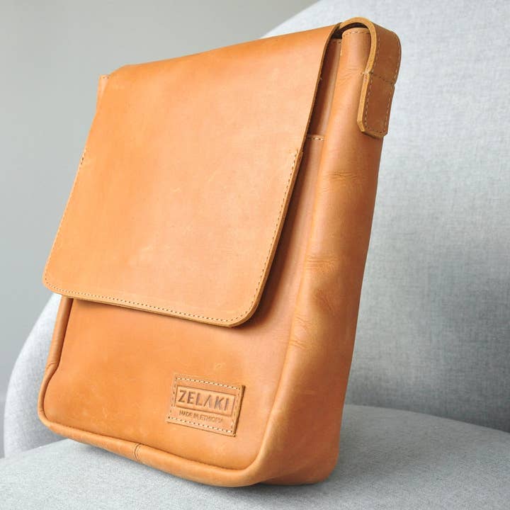 Zelaki Leather Company - Wholesale Crossbody Bag - Women's - Sira Crossbody Bag | Leather Messenger Purse | Unisex Bag7