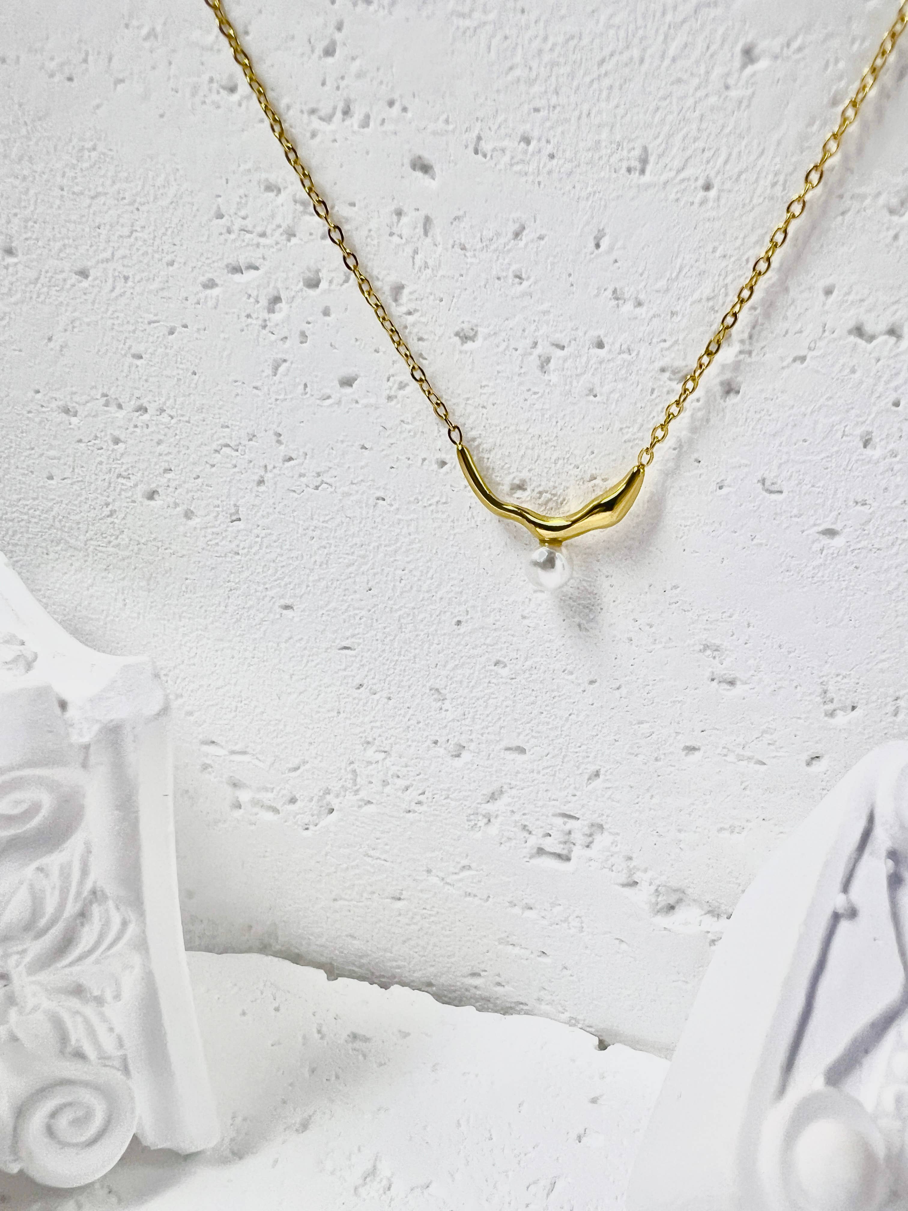 COSMOS – wholesale Beaded/pearl necklace – Stainless steel necklace with pearl pendant4