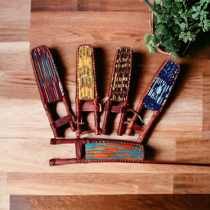 AfricanFabs - Vendita all'ingrosso Ventaglio pieghevole portatile - Ventaglio africano - Ventaglio con stampa Ankara - Ekow - Multicolore