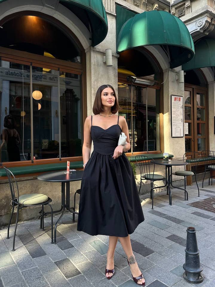 Standpoint Top - Wholesale Dress - Women's - The Seraphina Sweetheart Corset Midi Dress - 1199