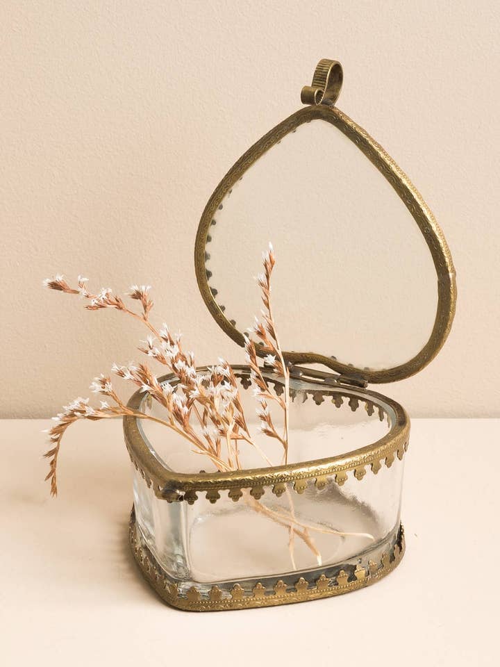 Glass Heart Box Scalloped Metal for wholesale by Chehoma USA