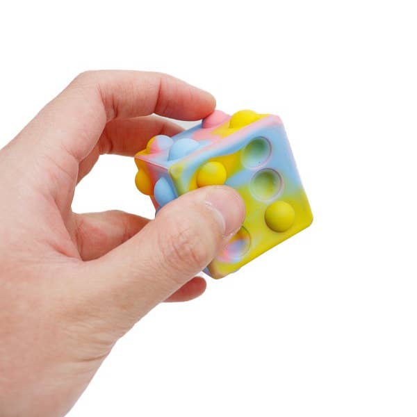 Cap Zone - Wholesale Fidget Toy - Kids - Dice Cube LED Lit-Up Toy1