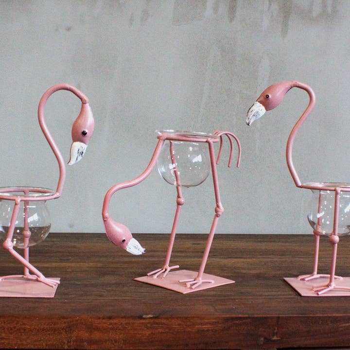 Ancient Wisdom – wholesale Decorative tabletop object – Hydroponic Home Décor - Pink Metal Flamingo Des 22