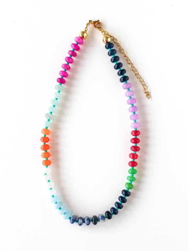 Collana Coastal Collection - Collana con Pietre di Vetro Gemstone Candy, Girocollo con Perline di Vetro Anthro, Collana Artigianale con Perline Colorate, GemN-11 (Copia) per la vendita all'ingrosso da parte di Social Grace & Company