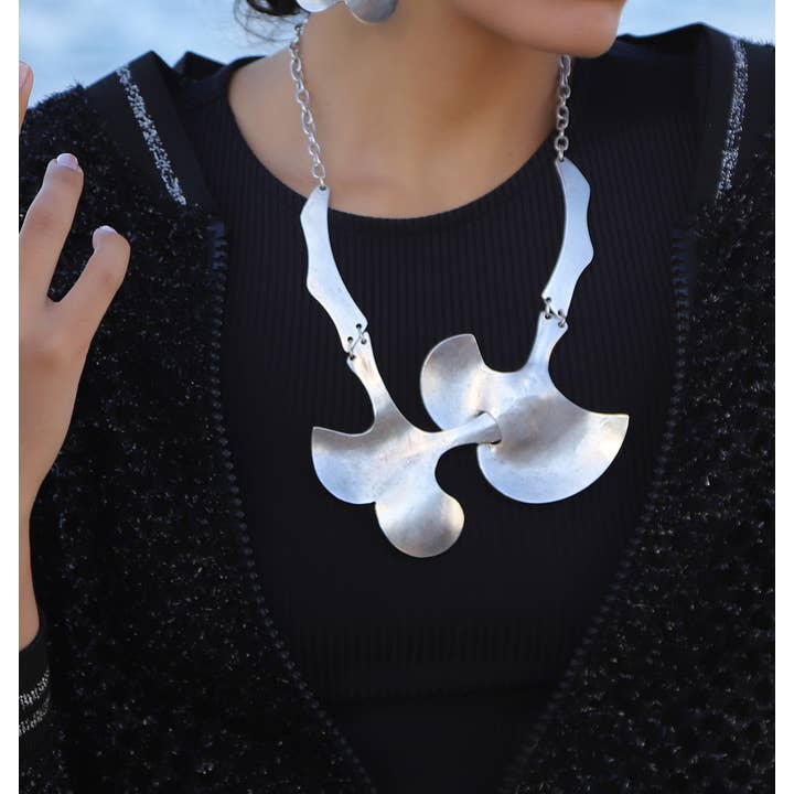 AVENS - Wholesale Pendant/charm necklace - Antique Silver Plated Big Leafs Pendant Necklace3