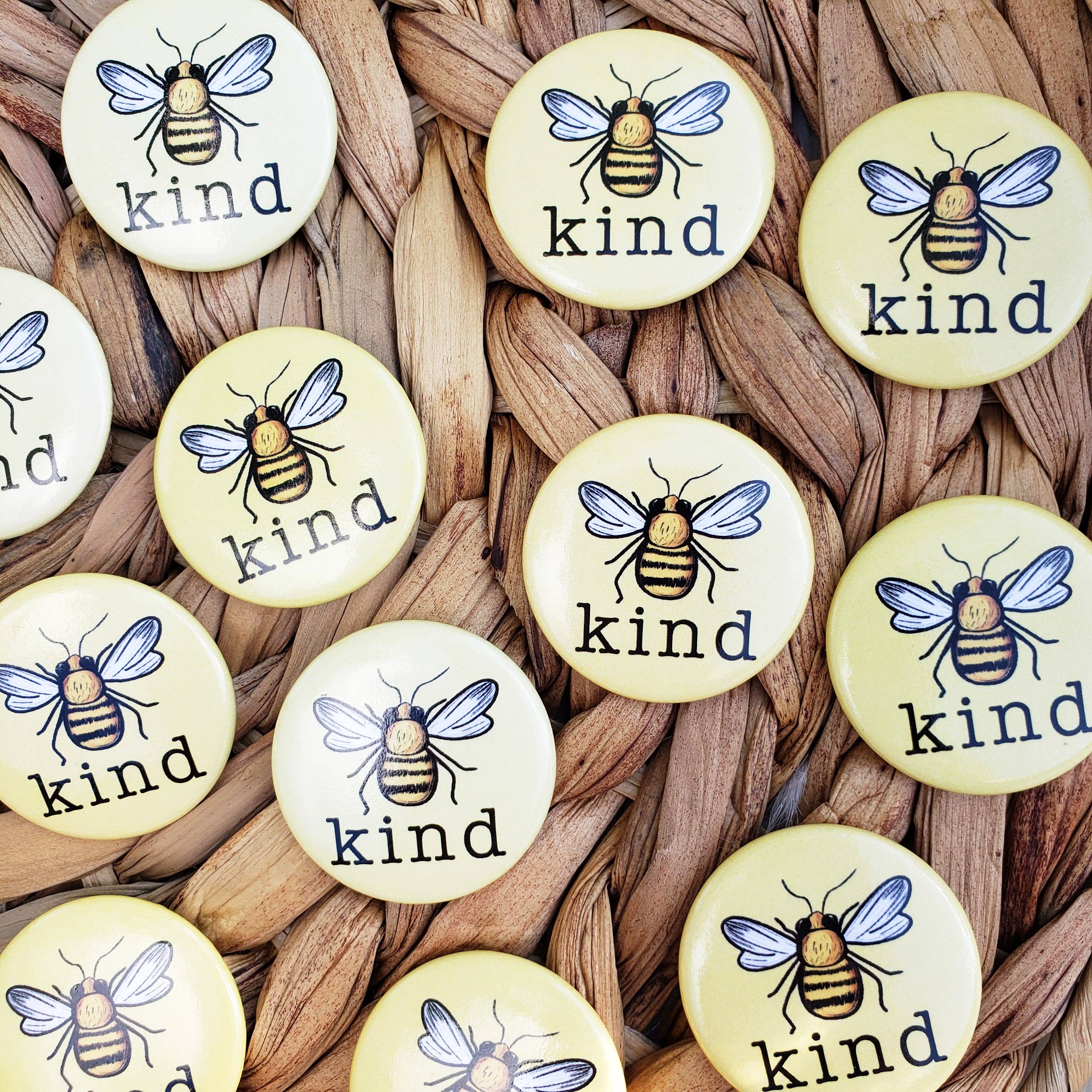 Eve's Art Shop - Vendita all'ingrosso Spilla da bavero - Pin tipo ape 1.5x1,52